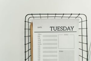 Simple Cleaning Schedule to Keep Your Home Tidy All Week
